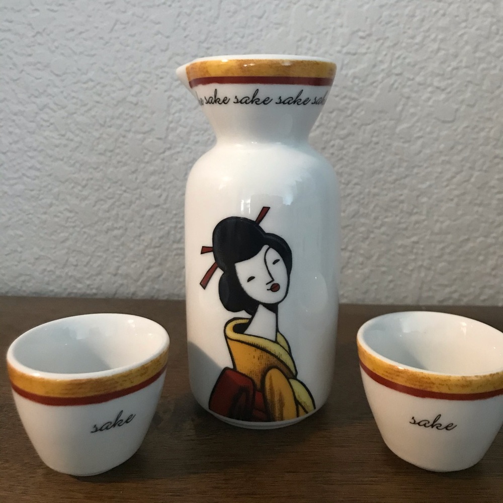 Geisha girl sake set
